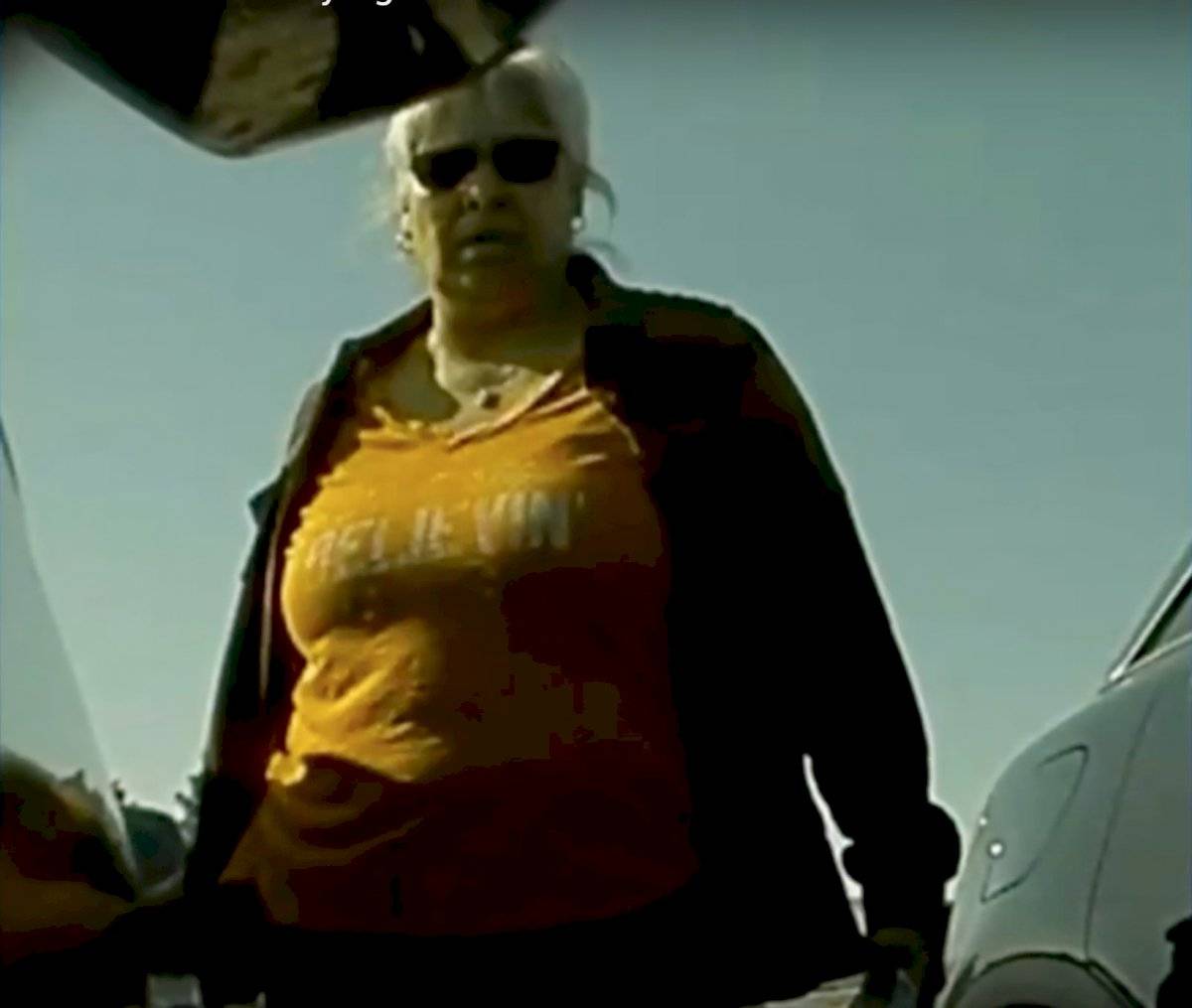 Mujer tesla rayon