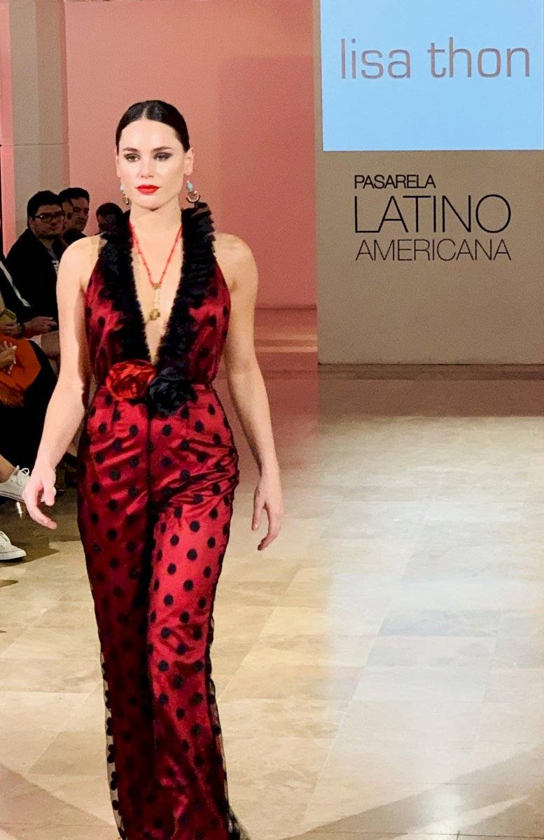 Diseñadores de Moda Lisa Thon y Eddie Guerrero Presentaron Colecciones de Primavera Verano 2020 en Madrid