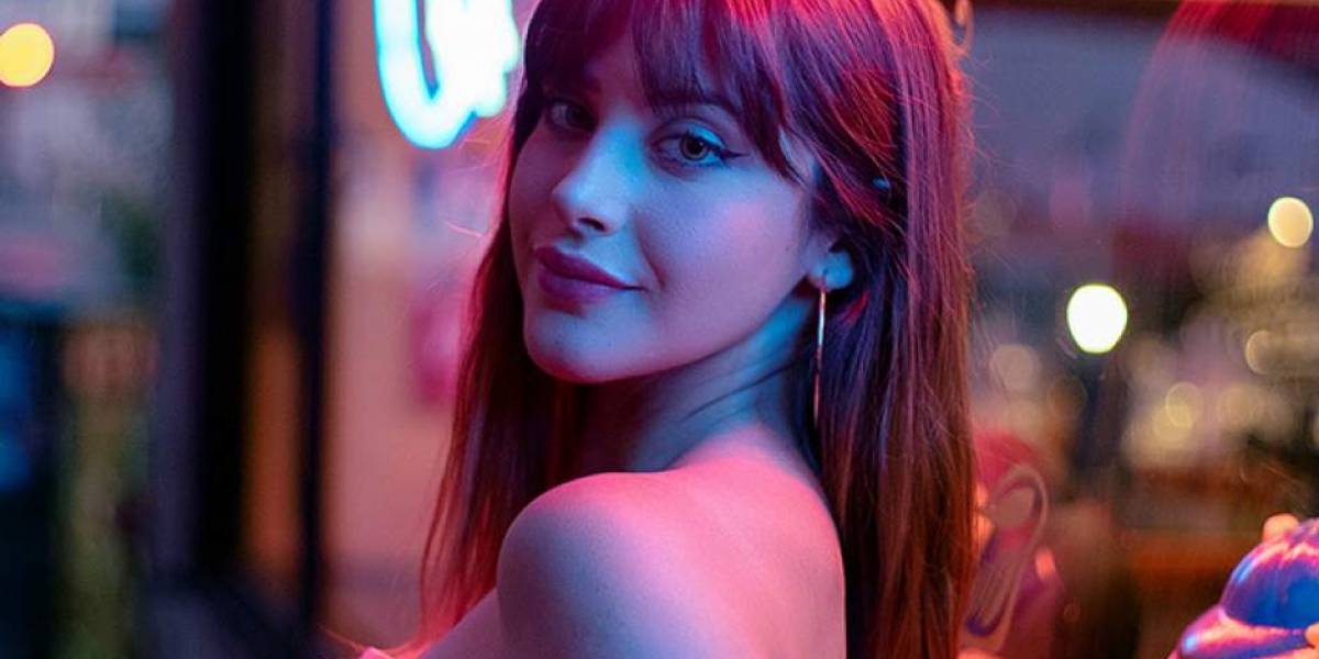 Periodista e influencer chilena iCata firma por el FC Barcelona