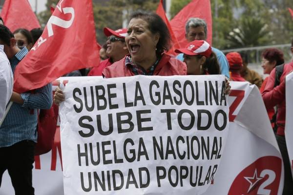 Resultado de imagen para Fotos de protestas en Ecuador