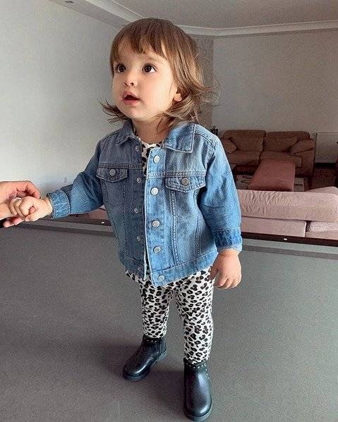 Hija de Gala Caldirola