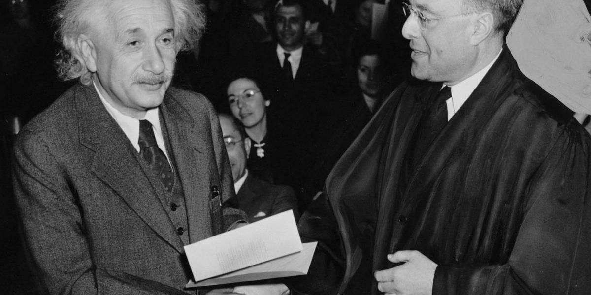 Recordamos el día que Albert Einstein agradeció a Inglaterra salvarlo de los nazis
