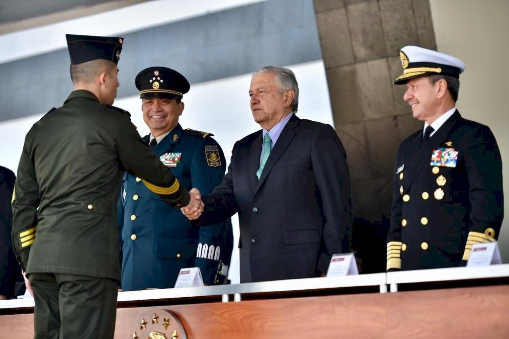 Ceremonia de graduación de los Cursos de Formación de Sargentos Primeros y Segundos.