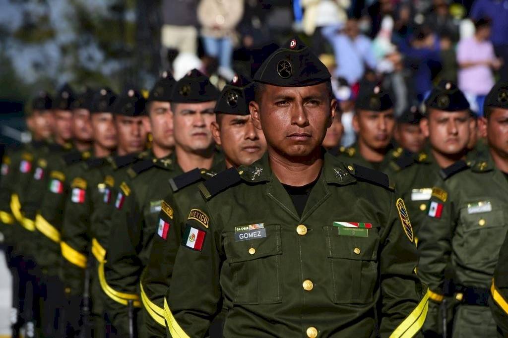 Ceremonia de graduación de los Cursos de Formación de Sargentos Primeros y Segundos.