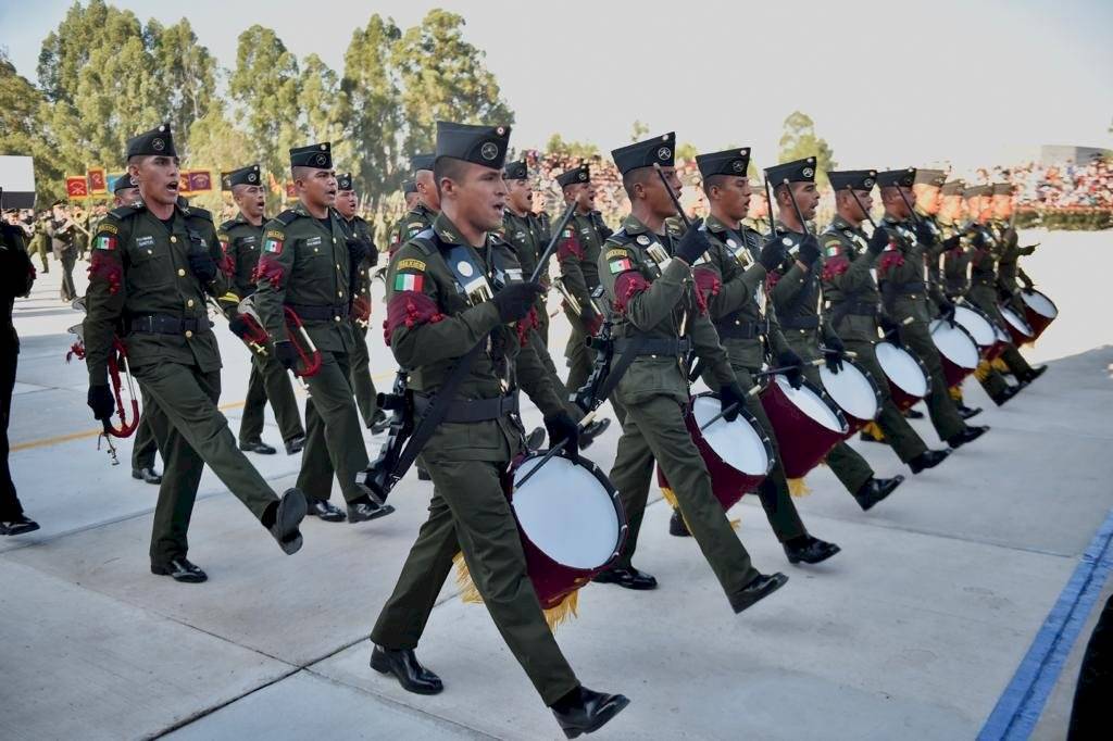 Ceremonia de graduación de los Cursos de Formación de Sargentos Primeros y Segundos.