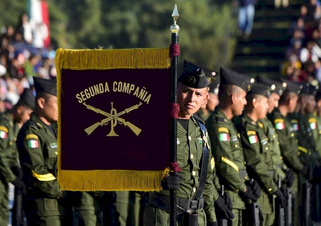 Ceremonia de graduación de los Cursos de Formación de Sargentos Primeros y Segundos.