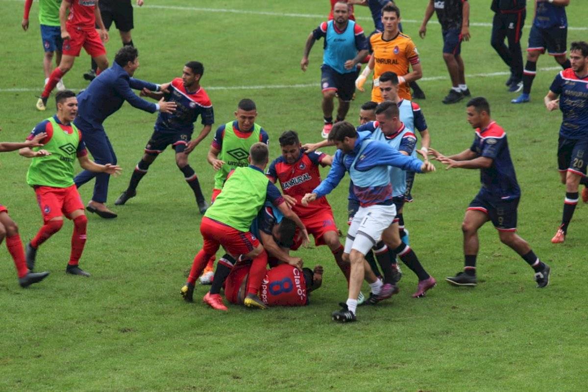 Posible sanción Municipal y Xelajú MC