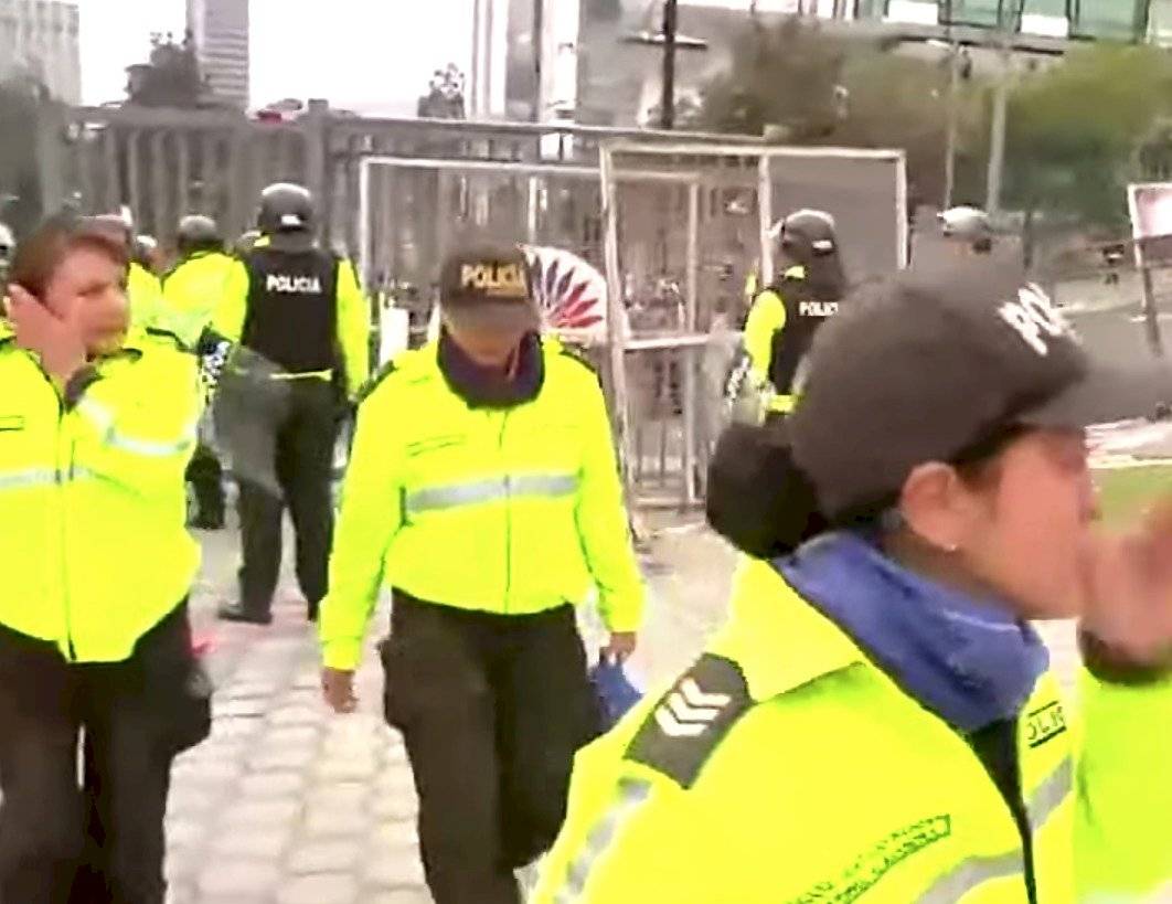 Mujere policñias
