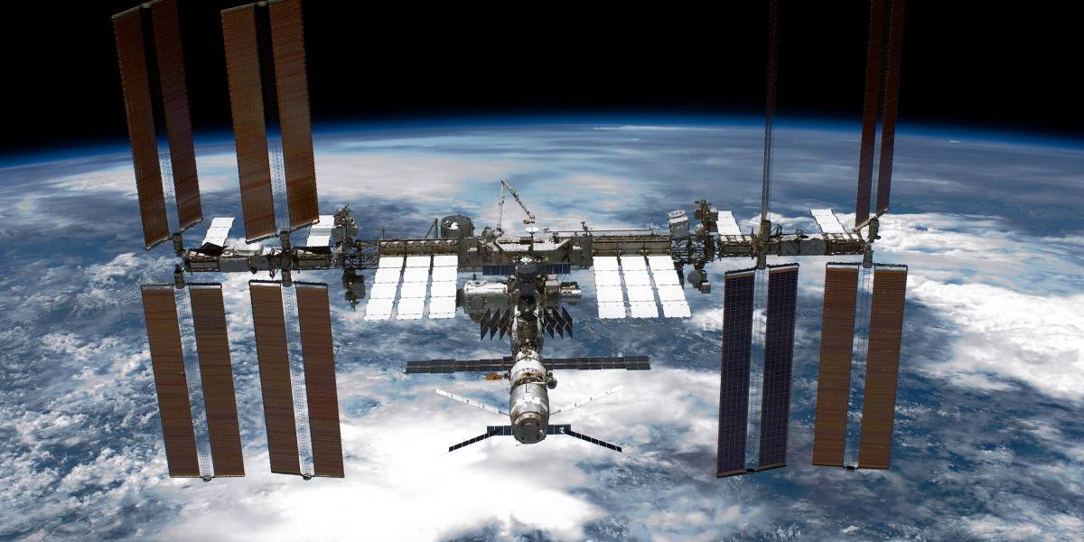Astronautas de la Estación Espacial Internacional repararon la noche del lunes una nueva fuga registrada en la nave