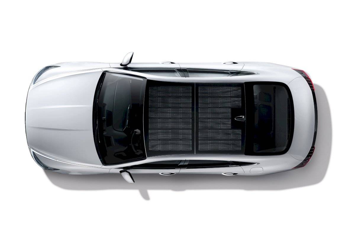 hyundai-solar-roof-charging-system