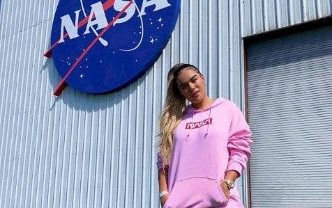 Karol G en la NASA