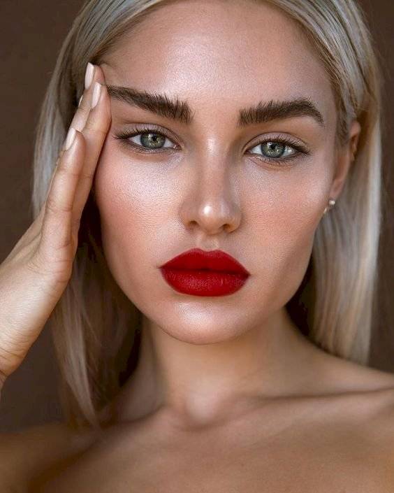 Maquillaje sencillo de día