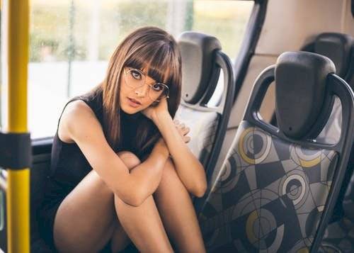 Con flequillo o sin flequillo: Cuál es el mejor estilo que la queda a las mujeres de cara larga