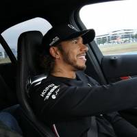 Metro pasó un día con Lewis Hamilton