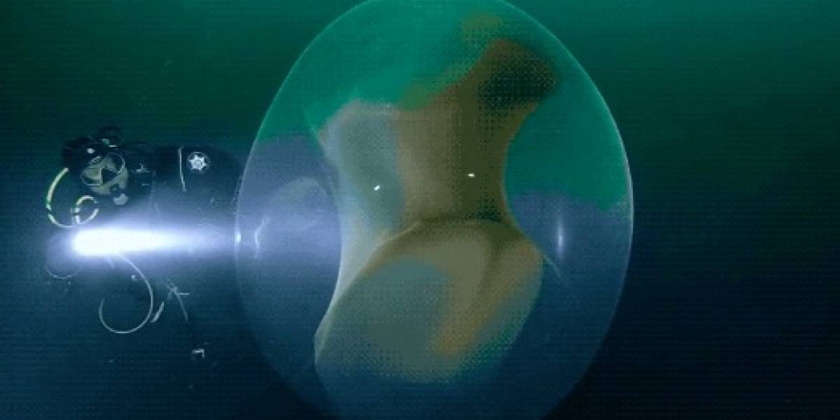 ¿Qué es esta enorme esfera transparente hallada bajo el mar?