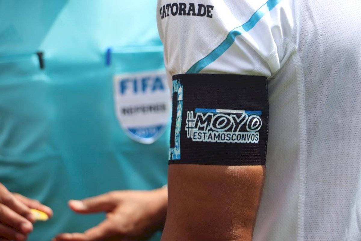 El Moyo Contreras en el Clásico 308 Comunicaciones vs Municipal Torneo Apertura