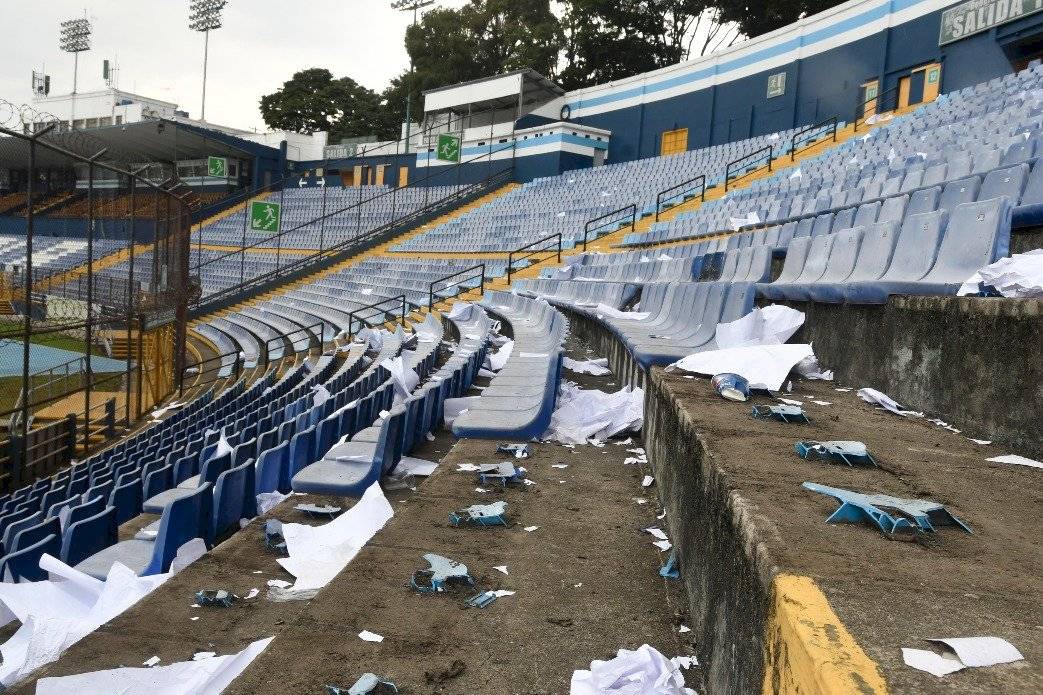 Destrozos estadio Doroteo Guamuch Flores