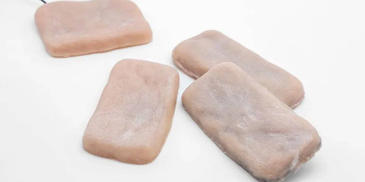 La nueva moda en móviles: fundas con aspecto de piel humana