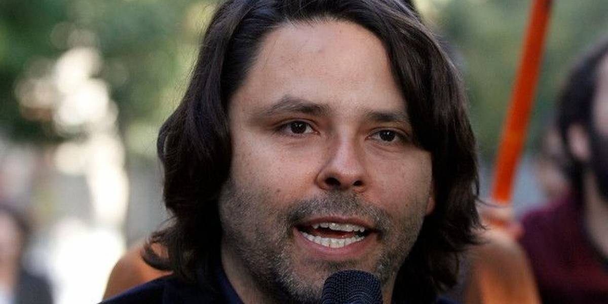 Alberto Mayol: "Frente a la necesidad de transformación...en redes sociales hay un desorden de argumentaciones"