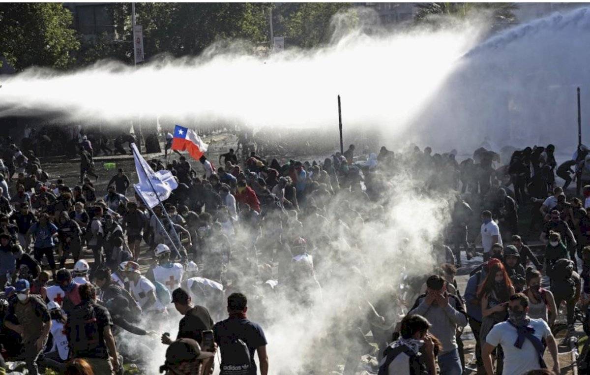 Facebook desmiente al Gobierno de Chile sobre intervención extranjera en el estallido social