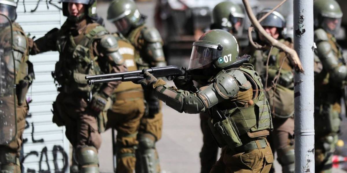 Los reales riesgos de los rifles a balines, como los que usan las policías chilenas