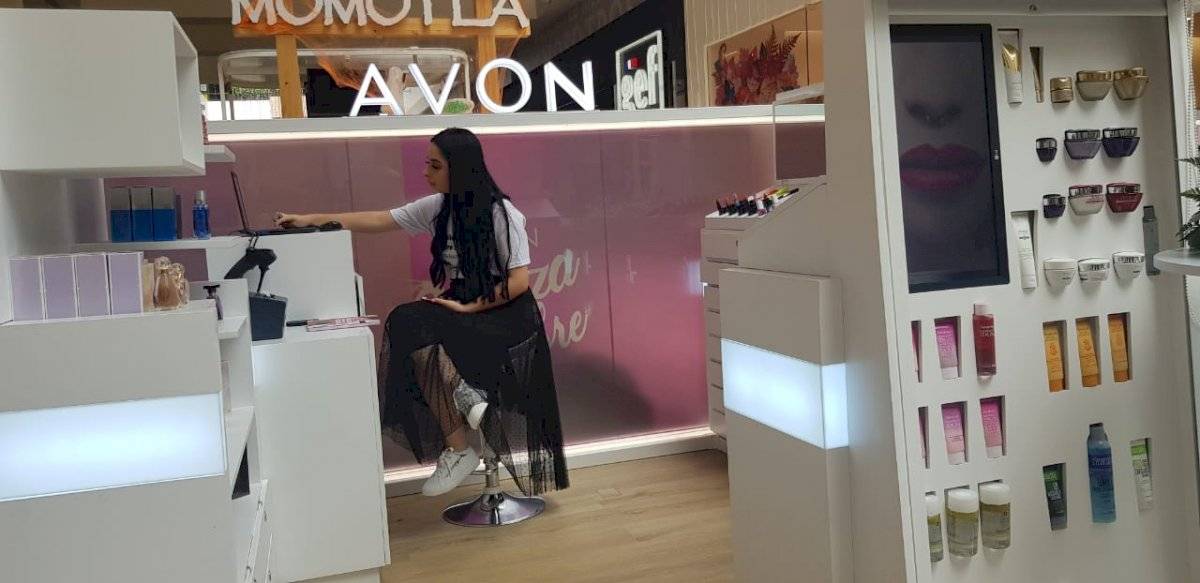 Primera Avon Beauty Shop en Medellín