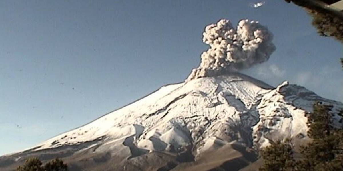 La Ciudad de México se llena de ceniza: El Popocatépetl ha estallado