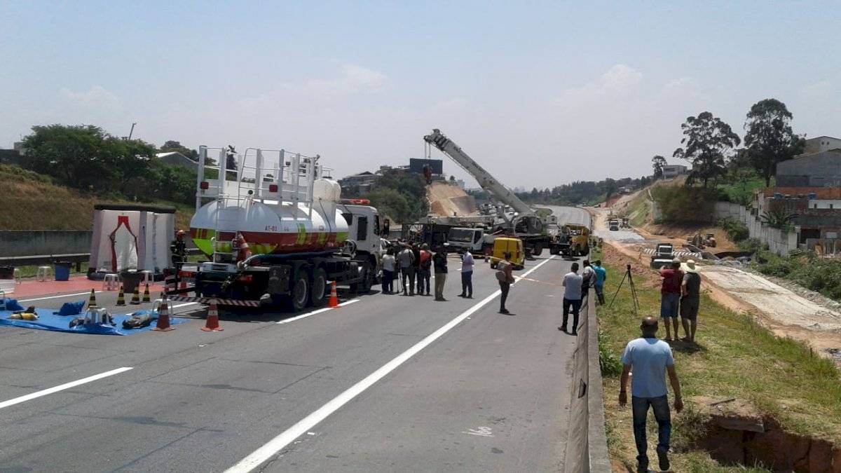tombamento caminhão rodoanel