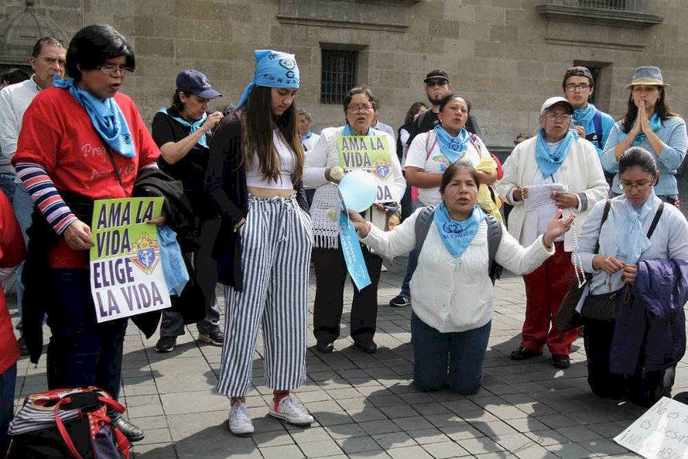 Manifestantes en contra del aborto