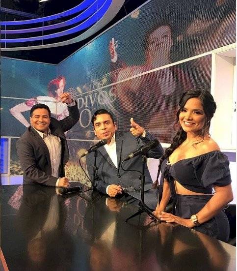 En Contacto
