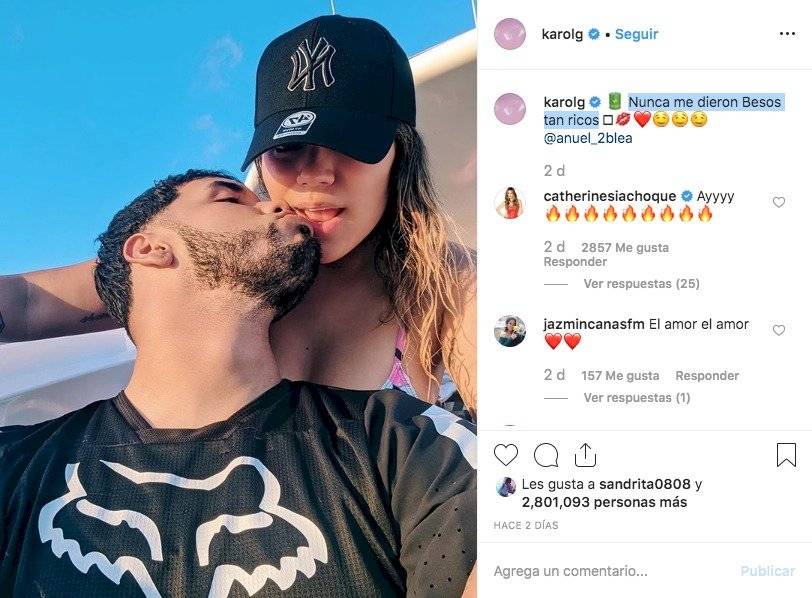 Karol G revela que tan ricos son los besos de Anuel AA