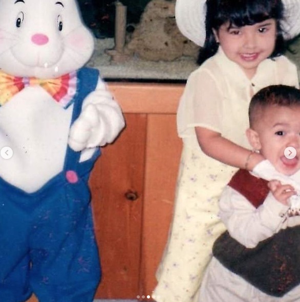 Becky G compartió tiernas fotos de su infancia en redes