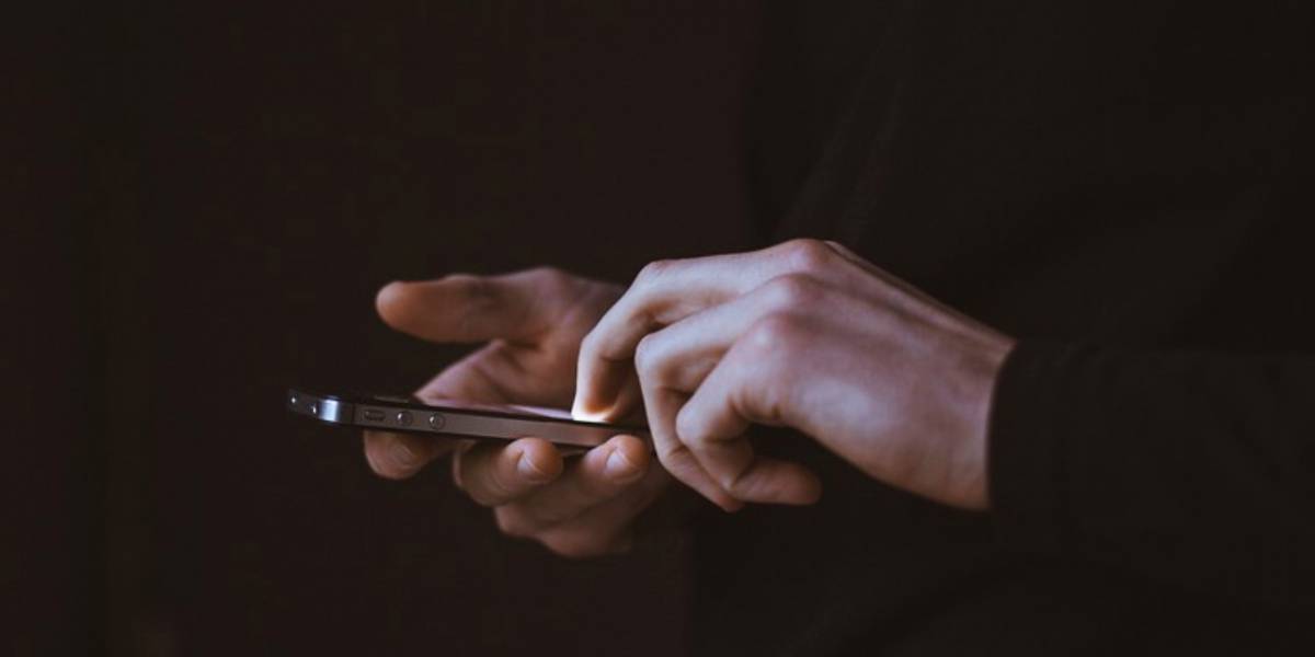 Internet: Mujer manda mensaje a su padre fallecido por 4 años y recibe respuesta