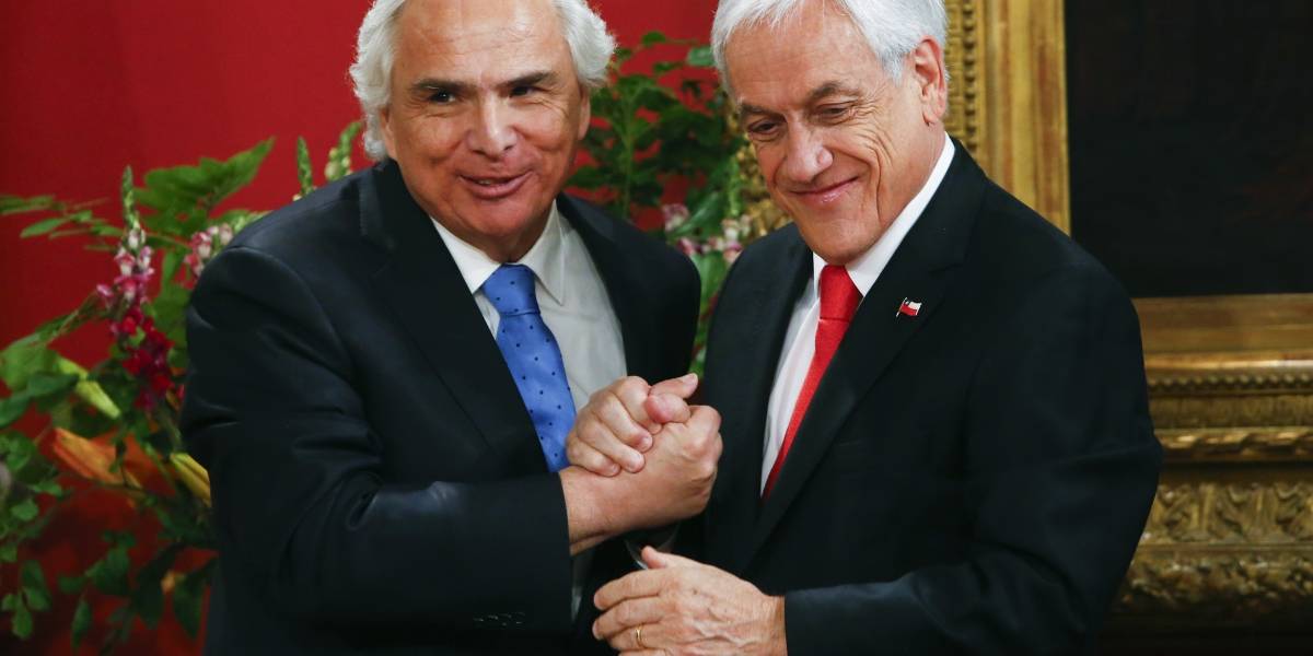 #RenunciaPiñera: El sistema con Inteligencia Artificial que ordena las publicaciones en Instagram contra el Gobierno