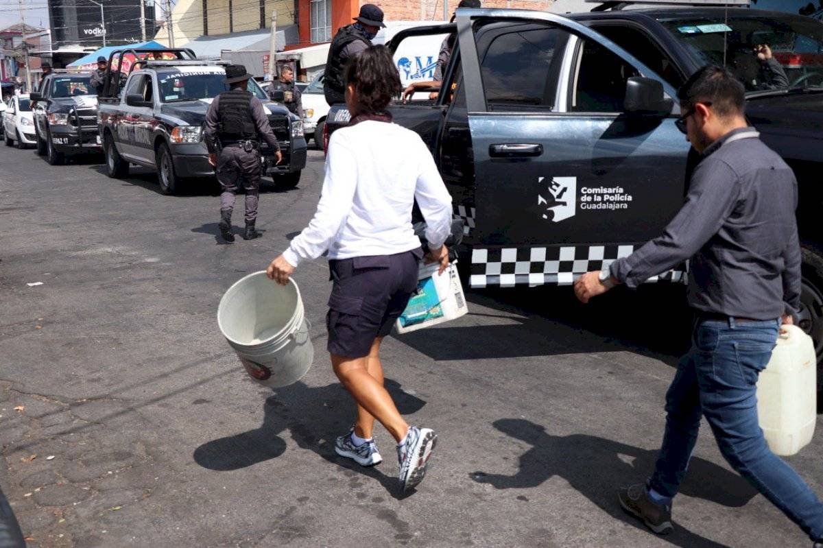 Lanzan segundo operativo contra franeleros en Guadalajara, 61 detenidos