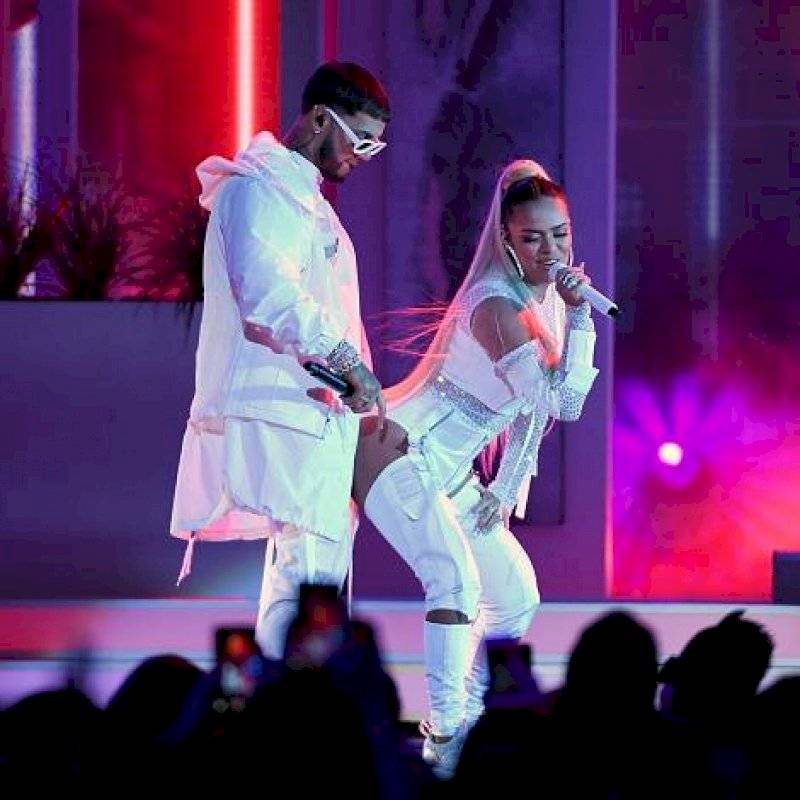 Anuel AA es destrozado por su comprometedor video con strippers Anuel AA es destrozado por su comprometedor video con strippers
