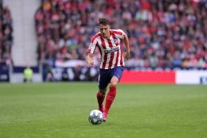 Gran asistencia de Santiago Arias para el gol de Morata