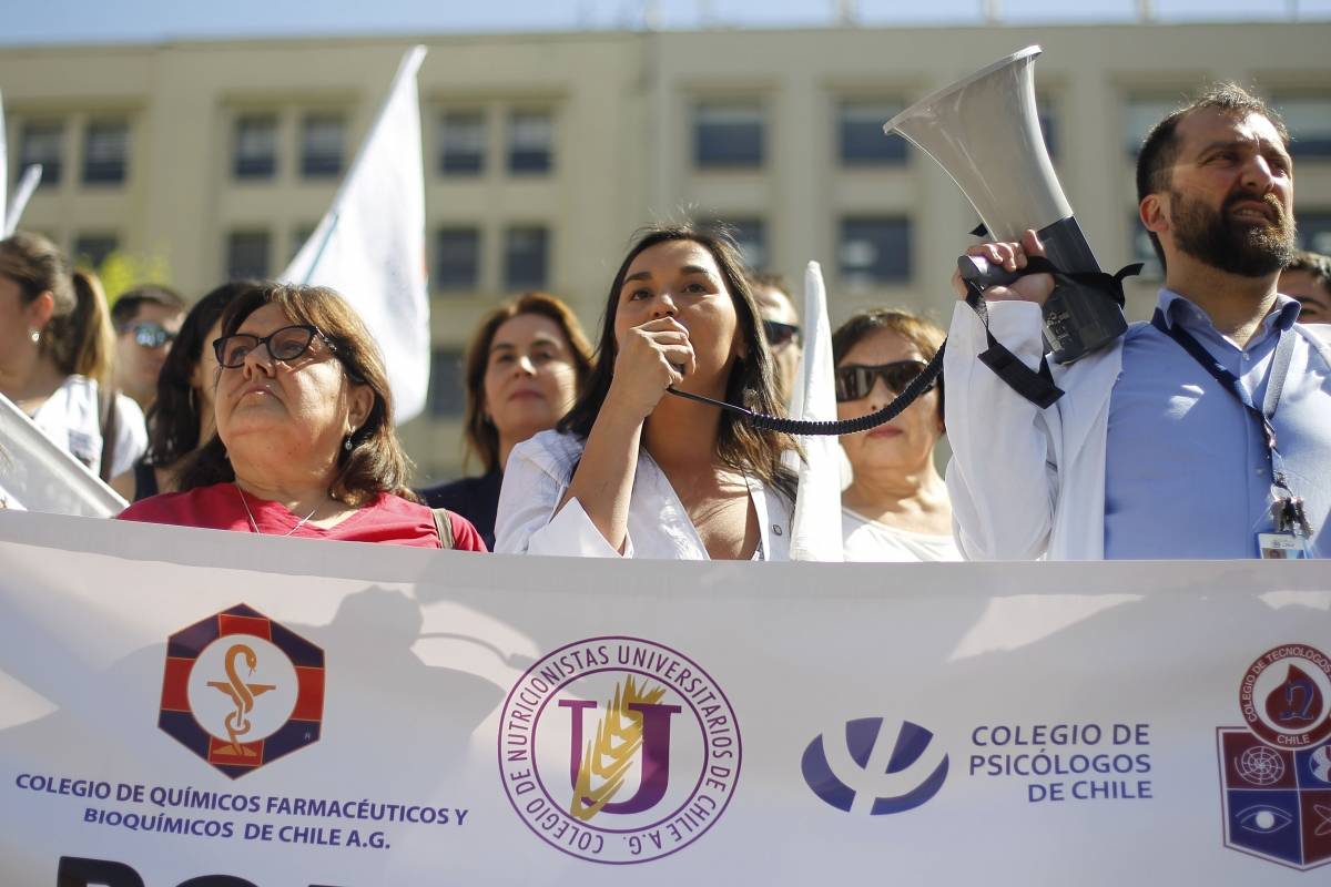 Colegio Médico se pone firme y sube a su web protocolo y formulario para informes de lesiones sobre Derechos Humanos