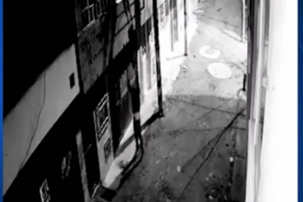 Cómo los ladrones trepan a las ventanas para meterse a las casas y robar - Publimetro Colombia