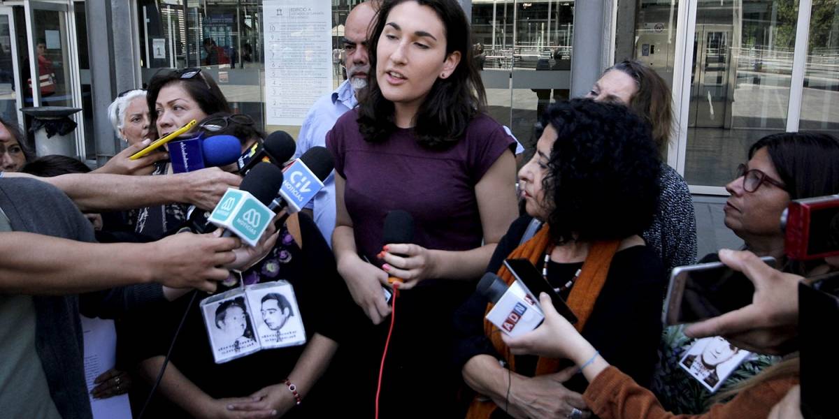 Universidad de Chile encabezó presentación de querella a Carabineros y Ministro Blumel por espionaje filtrado en PacoLeaks
