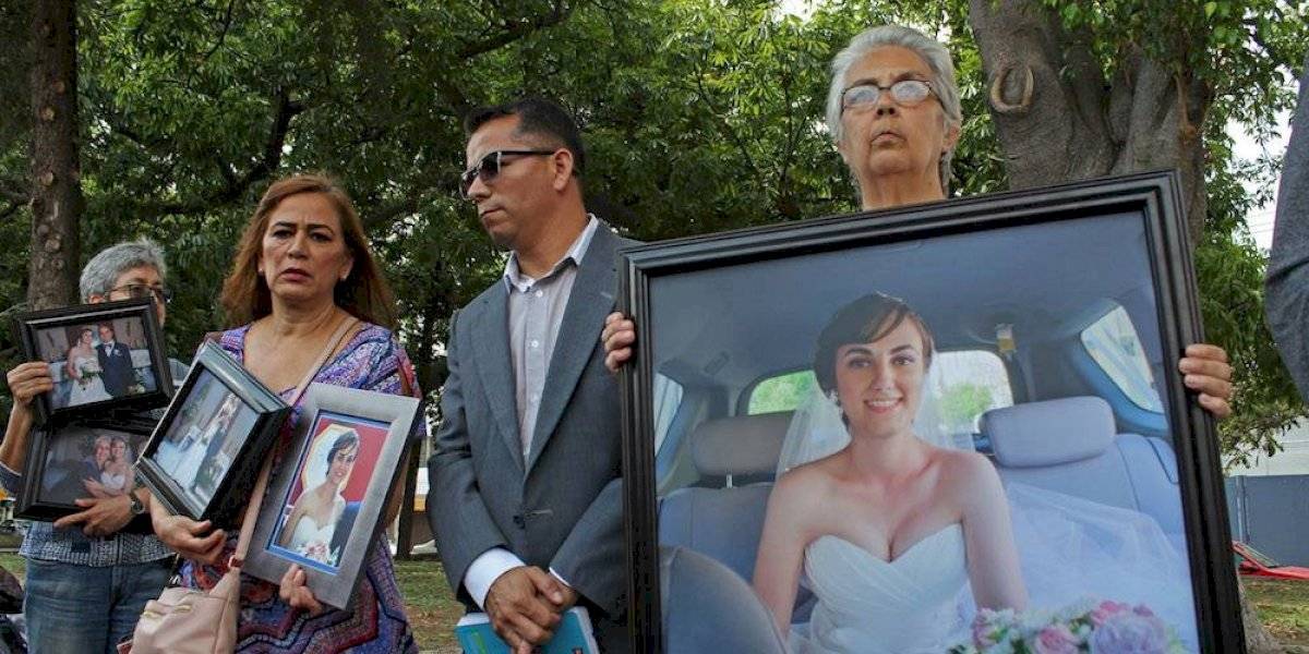 Madre de víctima critica a Miguel Herrera por haber visitado a Joao Maleck
