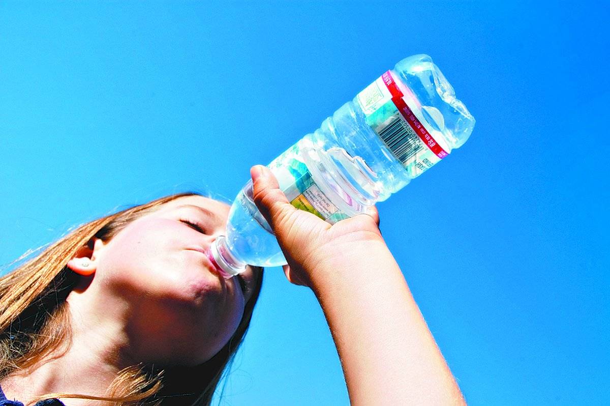 água calor verão garrafa
