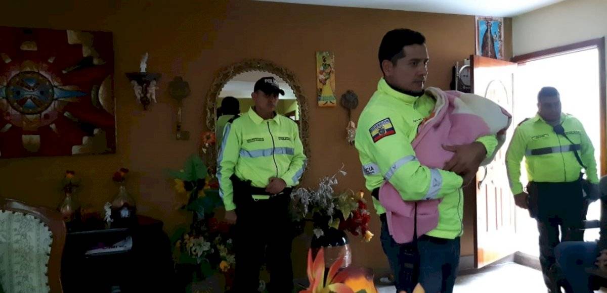 Recuperan a bebé recién nacido secuestrado, cuya madre fue asesinada
