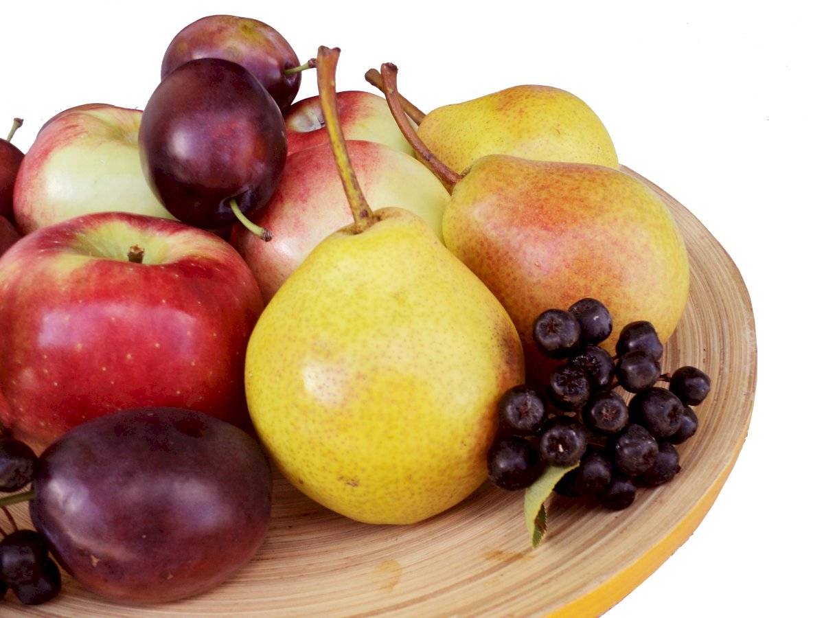 frutas uva pera maçã