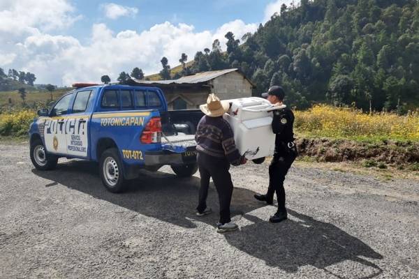 PNC apoya a un hombre