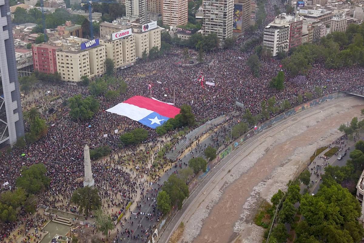 "Plaza de la Dignidad": concejales de Providencia inician campaña de firmas para cambiar nombre a la Plaza Italia - Publimetro Chile
