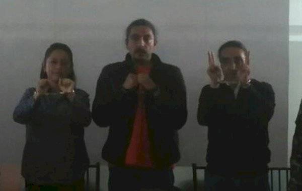 Paola Pabón, Virgilio Hernández y Christian González acudieron "esposados" a la Asamblea Nacional
