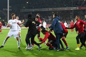 pelea bundesliga