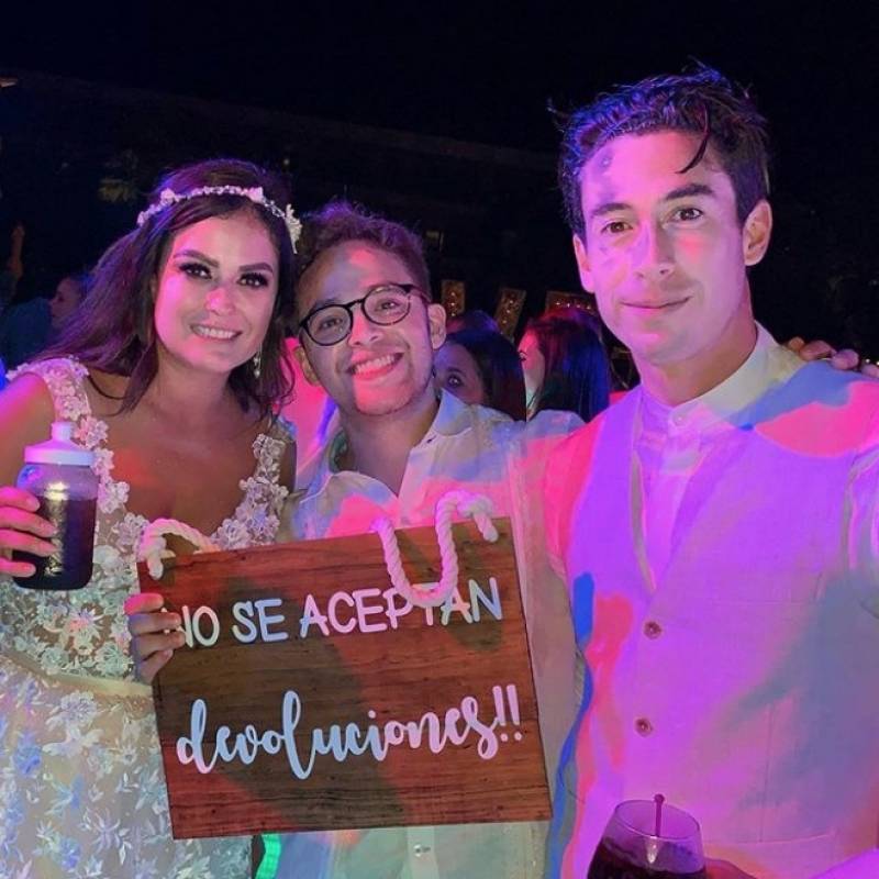 Jugadores del América de parranda en Cancún