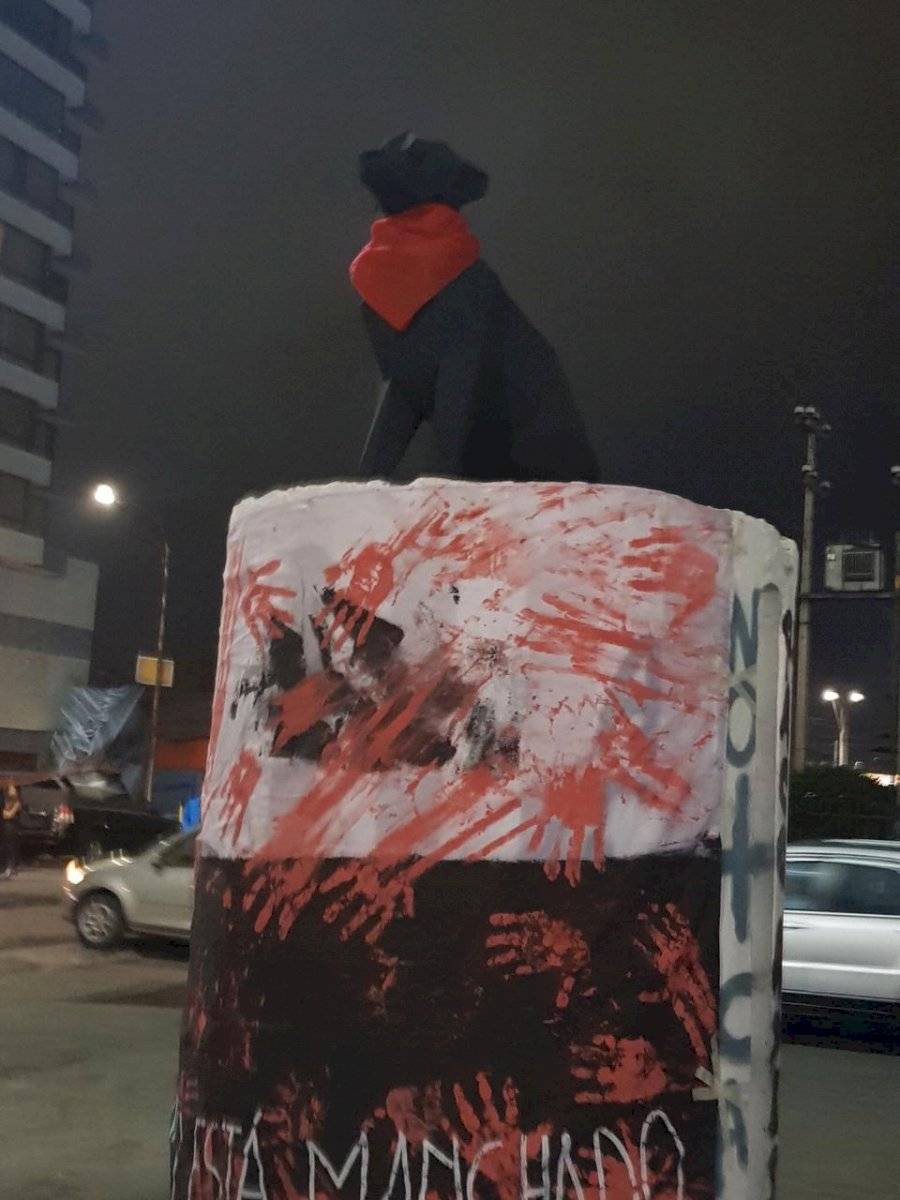 En Iquique realizan estatua en honor a perro Negro Matapacos